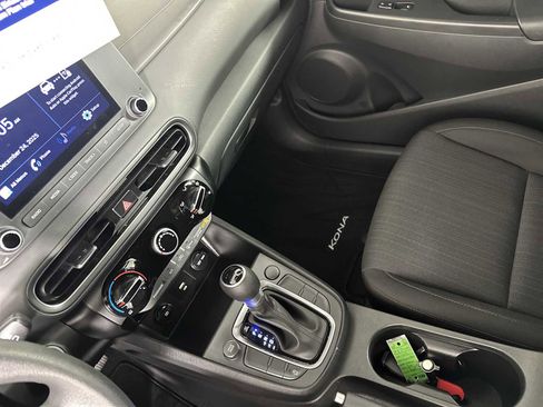 Used 2022 Hyundai Kona SEL w/ Cargo Package image 19