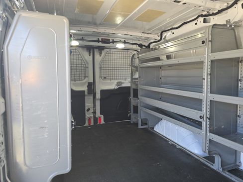 Used 2019 Ford Transit 250 130 Low Roof image 14