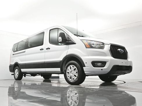 Used 2024 Ford Transit 350 XLT RWD image 37