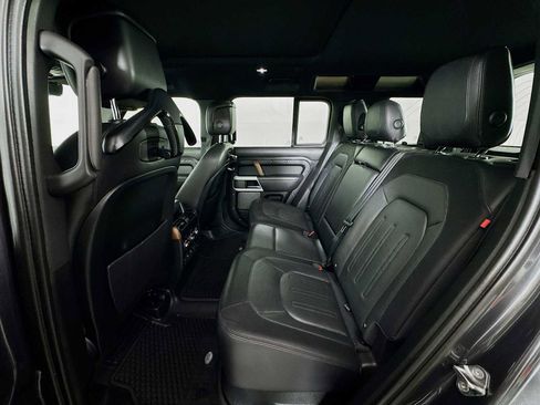 Certified 2022 Land Rover Defender 110 X-Dynamic HSE AWD/4WD image 20
