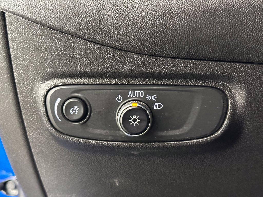 Used 2024 Chevrolet Equinox LT FWD image 23