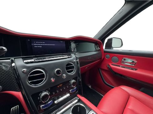 Used 2025 Rolls-Royce Cullinan Black Badge AWD/4WD image 49