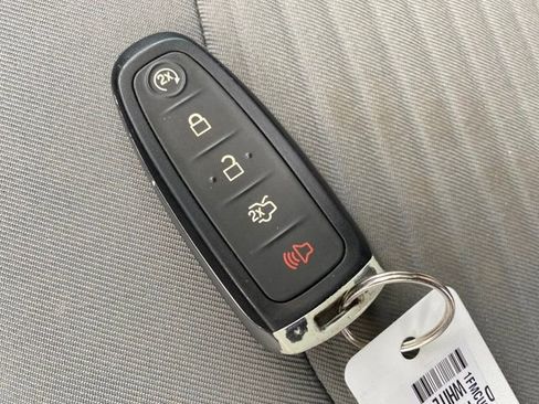 Used 2017 Ford Escape Titanium w/ Canadian Touring Package image 26