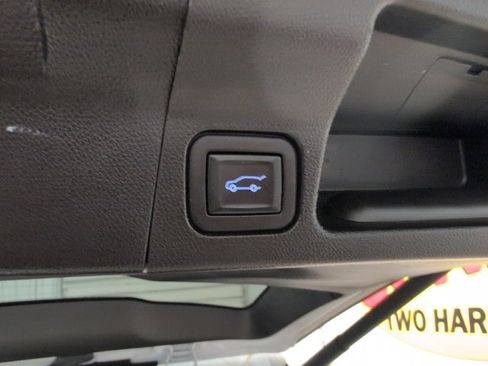 Certified 2021 GMC Acadia Denali w/ GMC Pro Grade Package image 36