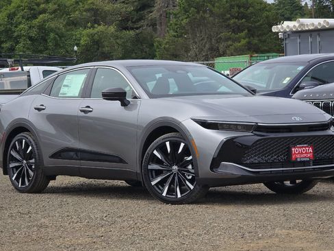 New 2026 Toyota Crown Platinum AWD/4WD image 2