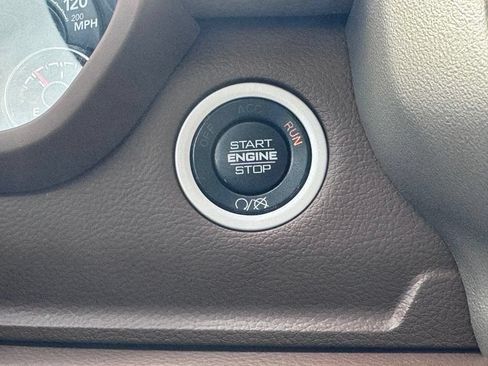 Used 2020 RAM 2500 Laramie AWD/4WD image 8