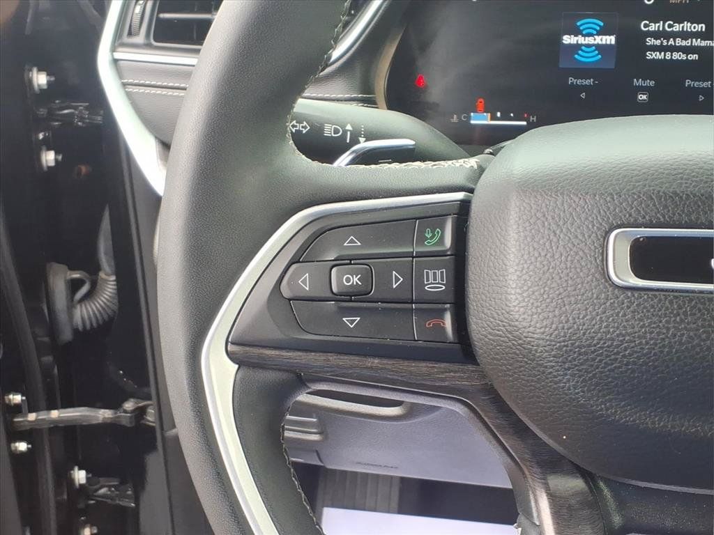 Used 2023 Jeep Grand Cherokee Limited AWD/4WD image 13
