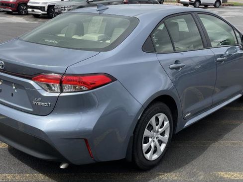 Used 2024 Toyota Corolla LE AWD/4WD image 5