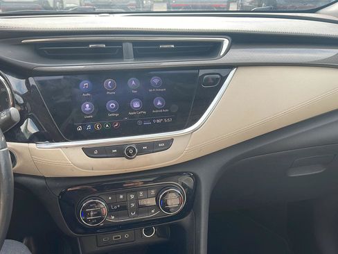 Used 2020 Buick Encore GX Essence w/ Experience Buick Package AWD/4WD image 9