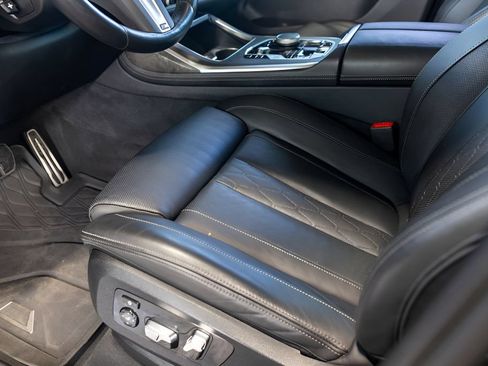 Used 2023 BMW X7 xDrive40i w/ M Sport Package AWD/4WD image 43