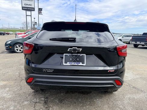 New 2026 Chevrolet Trax RS w/ Sunroof Package FWD image 5