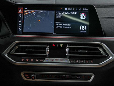 Certified 2023 BMW X5 M50i w/ Executive Package image 15