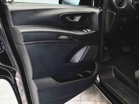 Used 2023 Mercedes-Benz Metris Passenger image 8