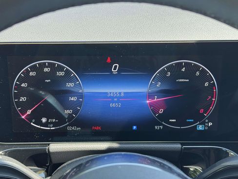 Certified 2025 Mercedes-Benz GLA 250 4MATIC image 20