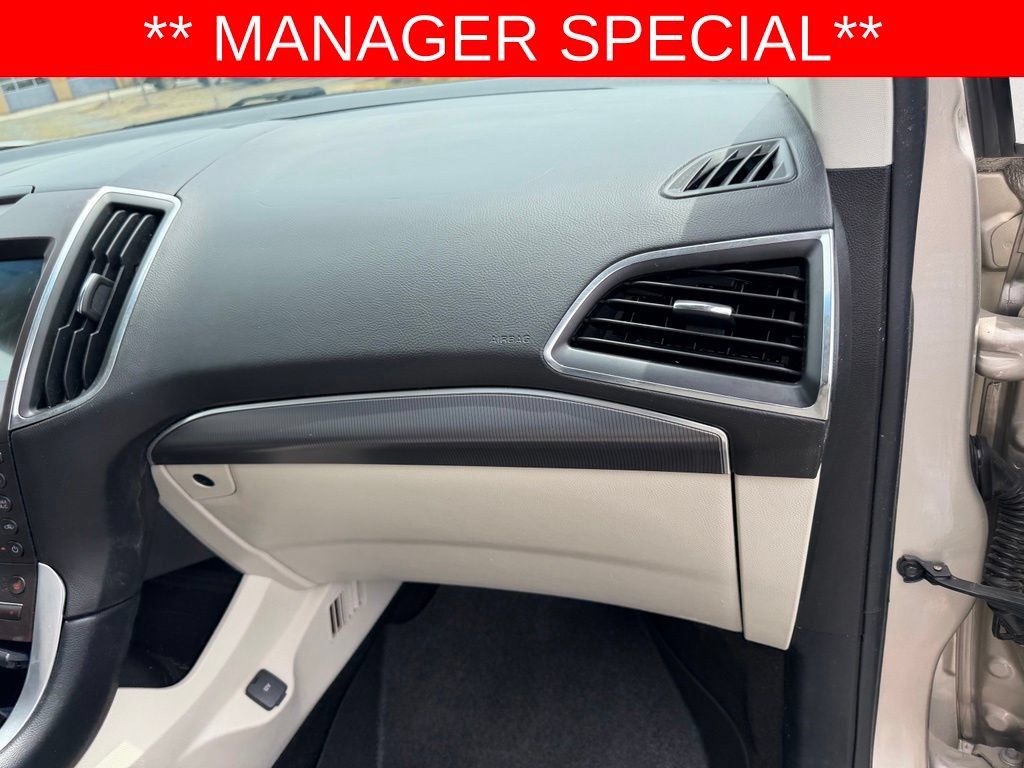 Used 2018 Ford Edge Titanium FWD image 33