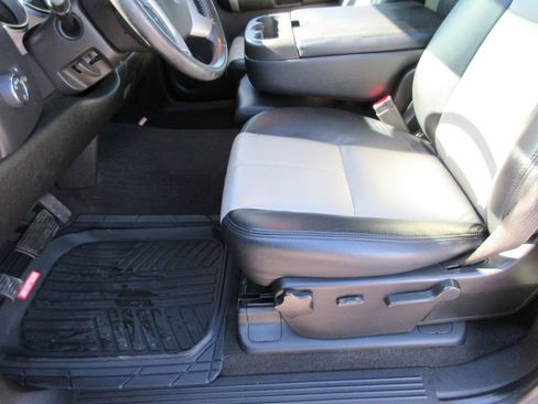 Used 2008 Chevrolet Silverado 1500 LT w/ Suspension Package, Off-Road image 15