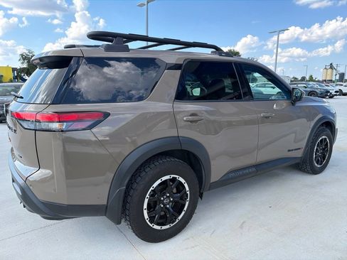 Used 2023 Nissan Pathfinder Rock Creek AWD/4WD image 5