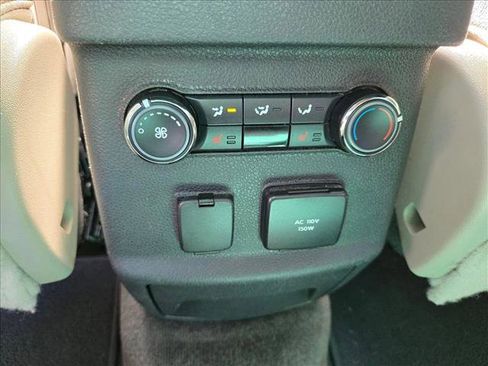 Used 2015 Ford Explorer Limited image 17