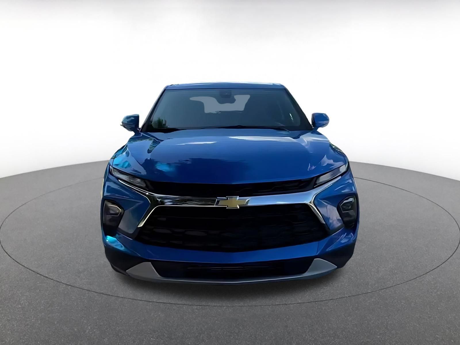 Used 2026 Chevrolet Blazer LT FWD image 4
