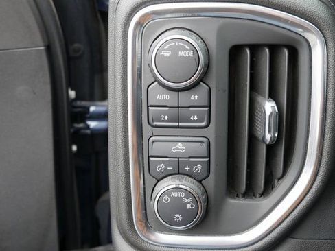 Used 2022 Chevrolet Silverado 1500 LT image 13