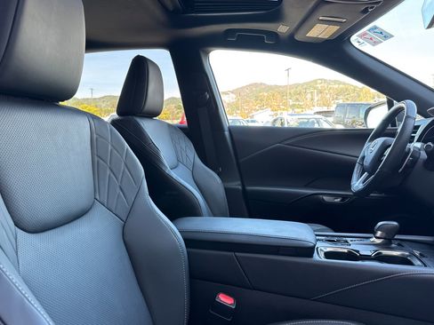 Used 2023 Lexus RX 350 Premium image 31