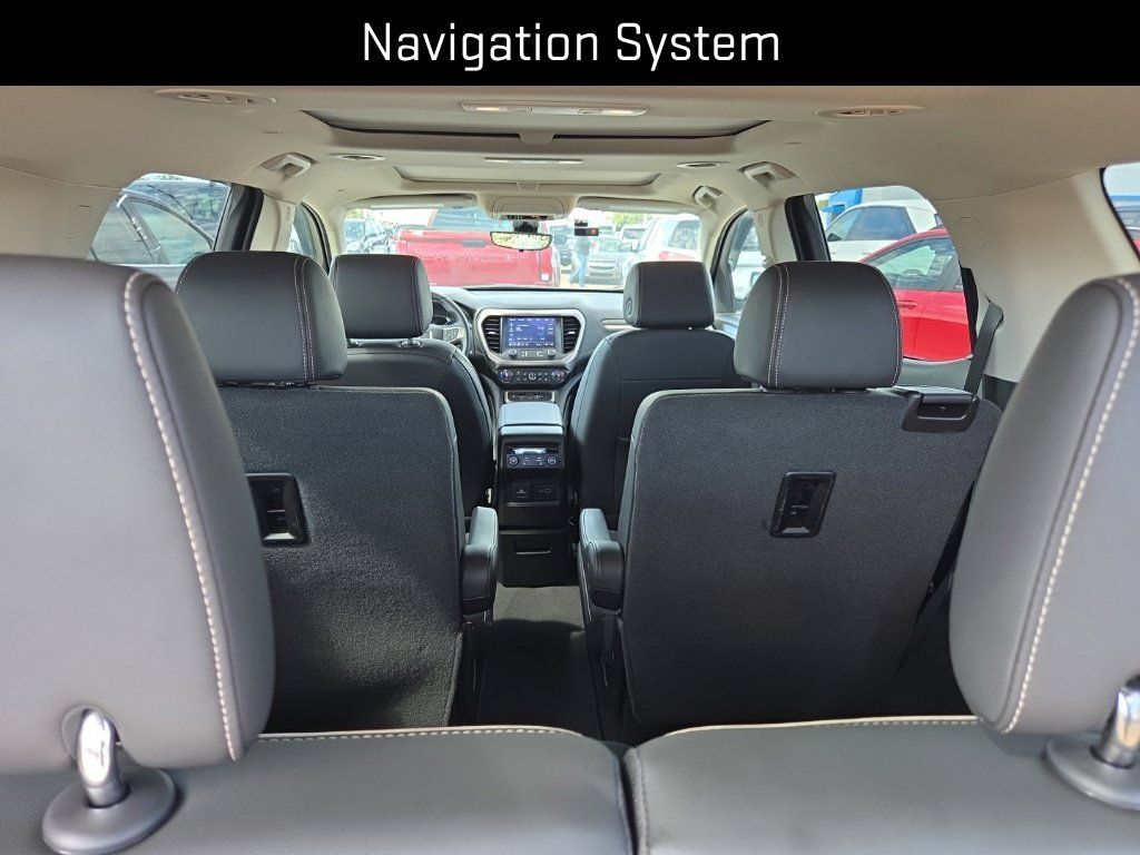 Used 2023 GMC Acadia Denali w/ Denali Ultimate Package AWD/4WD image 11