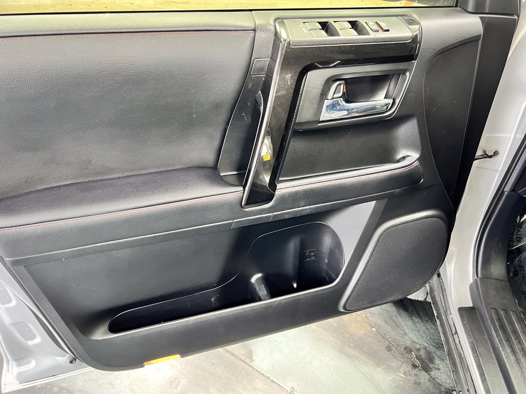 Used 2021 Toyota 4Runner TRD Off-Road Premium w/ Moonroof Package AWD/4WD image 23