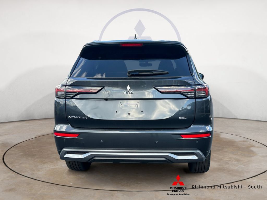 New 2026 Mitsubishi Outlander SEL FWD image 4