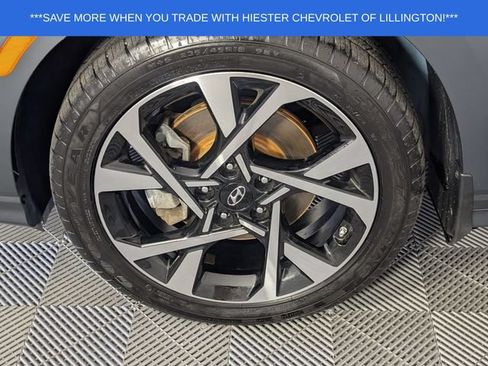 Used 2023 Hyundai Kona Limited AWD/4WD image 9