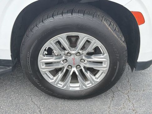 Used 2023 GMC Yukon SLT RWD image 11