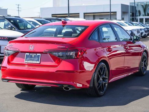 Used 2023 Honda Civic Sport image 6