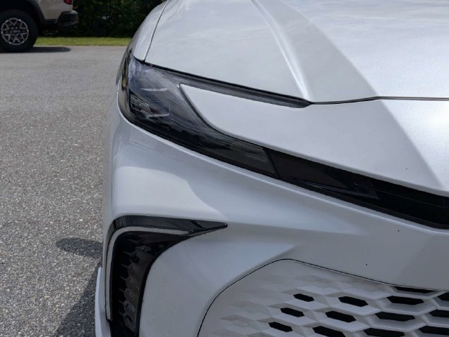 Used 2025 Toyota Camry XSE FWD image 12