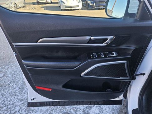Used 2021 Kia Telluride LX image 9