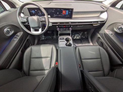 New 2026 Hyundai Ioniq 9 SEL image 3