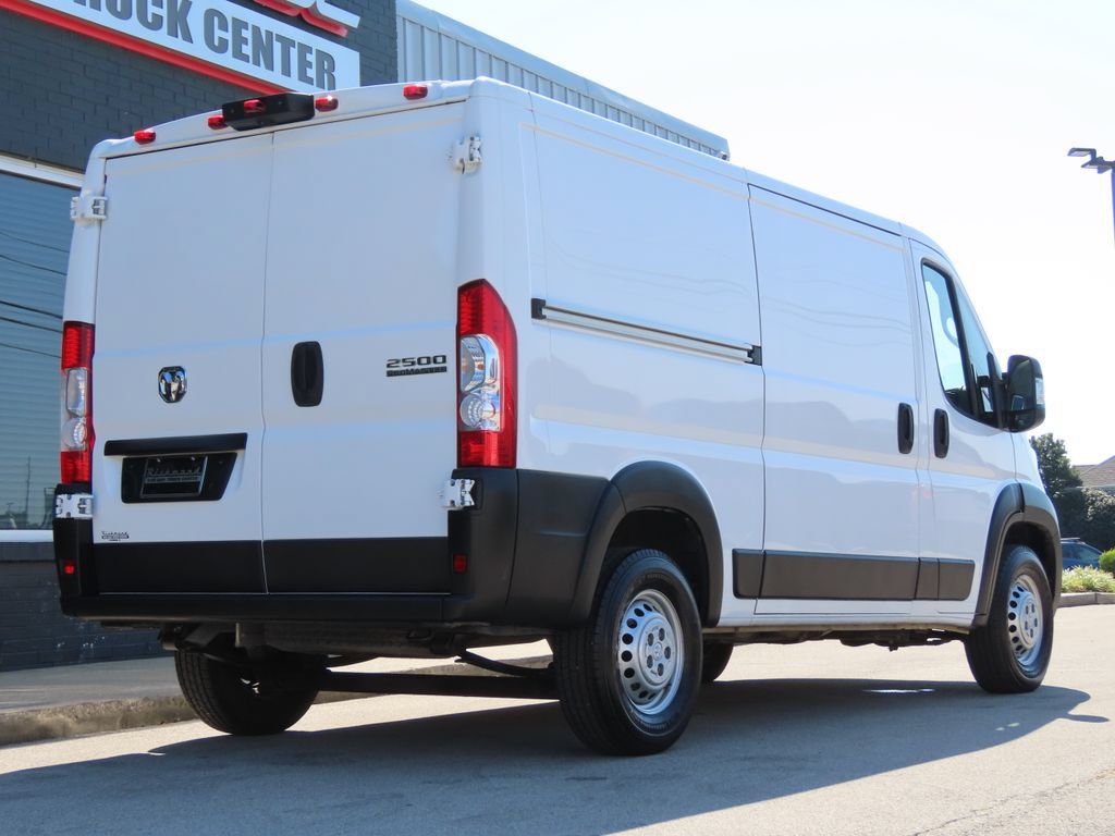 Used 2025 RAM ProMaster 2500 w/ Convenience Group FWD image 4