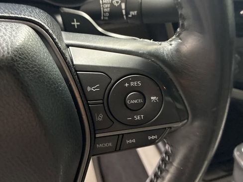 Used 2021 Toyota Camry SE FWD image 15