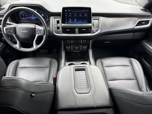 Used 2023 Chevrolet Tahoe Z71 w/ Luxury Package AWD/4WD image 13