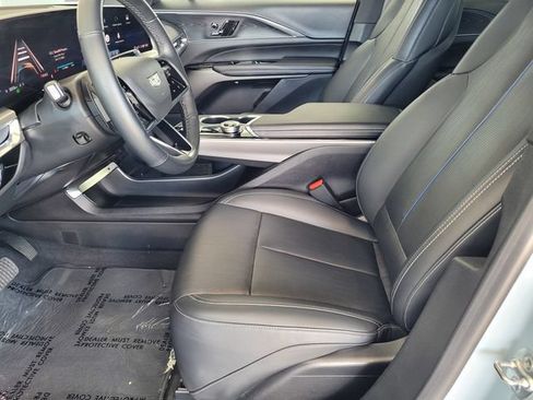 Certified 2024 Cadillac Lyriq Sport AWD/4WD image 17