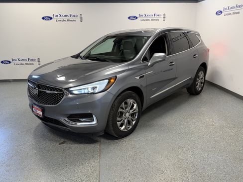 Used 2020 Buick Enclave Avenir w/ Avenir Technology Package FWD image 3