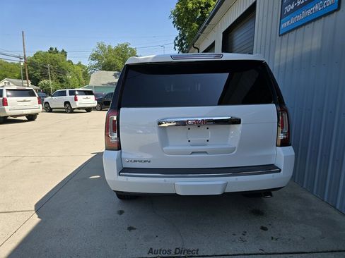 Used 2017 GMC Yukon Denali w/ Open Road Package AWD/4WD image 22