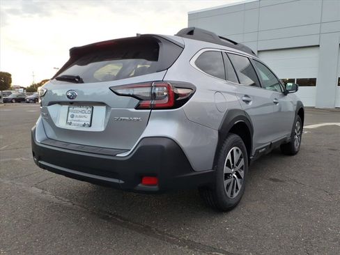 New 2025 Subaru Outback Premium image 16
