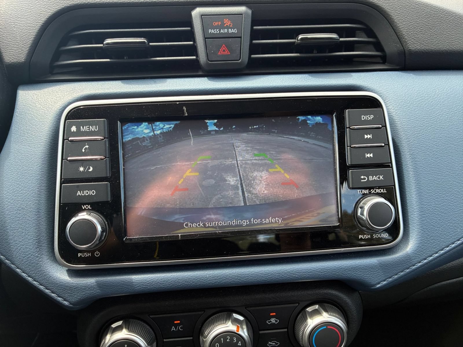 Used 2025 Nissan Versa SV FWD image 21