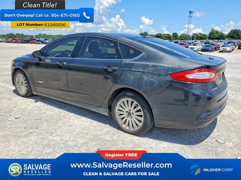 Used 2015 Ford Fusion S FWD image 3