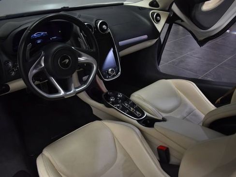 Used 2020 McLaren GT image 12
