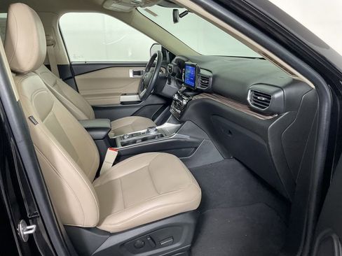 Used 2022 Ford Explorer Limited image 26