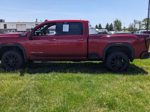 Used 2024 GMC Sierra 2500 AT4 w/ AT4 Premium Plus Package AWD/4WD image 6
