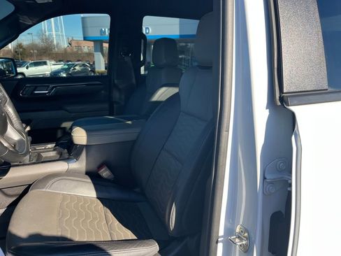 Used 2024 Chevrolet Silverado 1500 ZR2 image 19