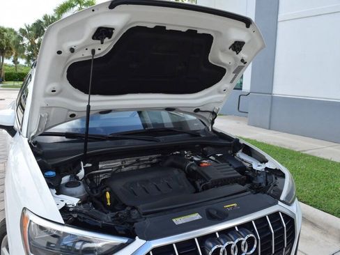 Used 2020 Audi Q3 2.0T Premium w/ Convenience Package AWD/4WD image 90
