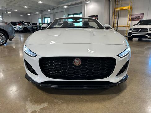 Used 2022 Jaguar F-TYPE Convertible RWD image 3