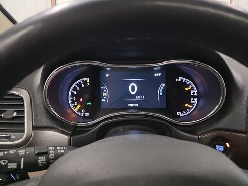 Used 2018 Jeep Grand Cherokee Limited w/ Luxury Group II image 17